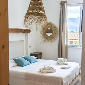 Arya Bed & Breakfast